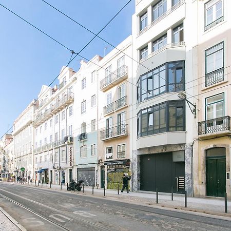 Cozy Apartment In Amazing Location! Lisbon Bagian luar foto