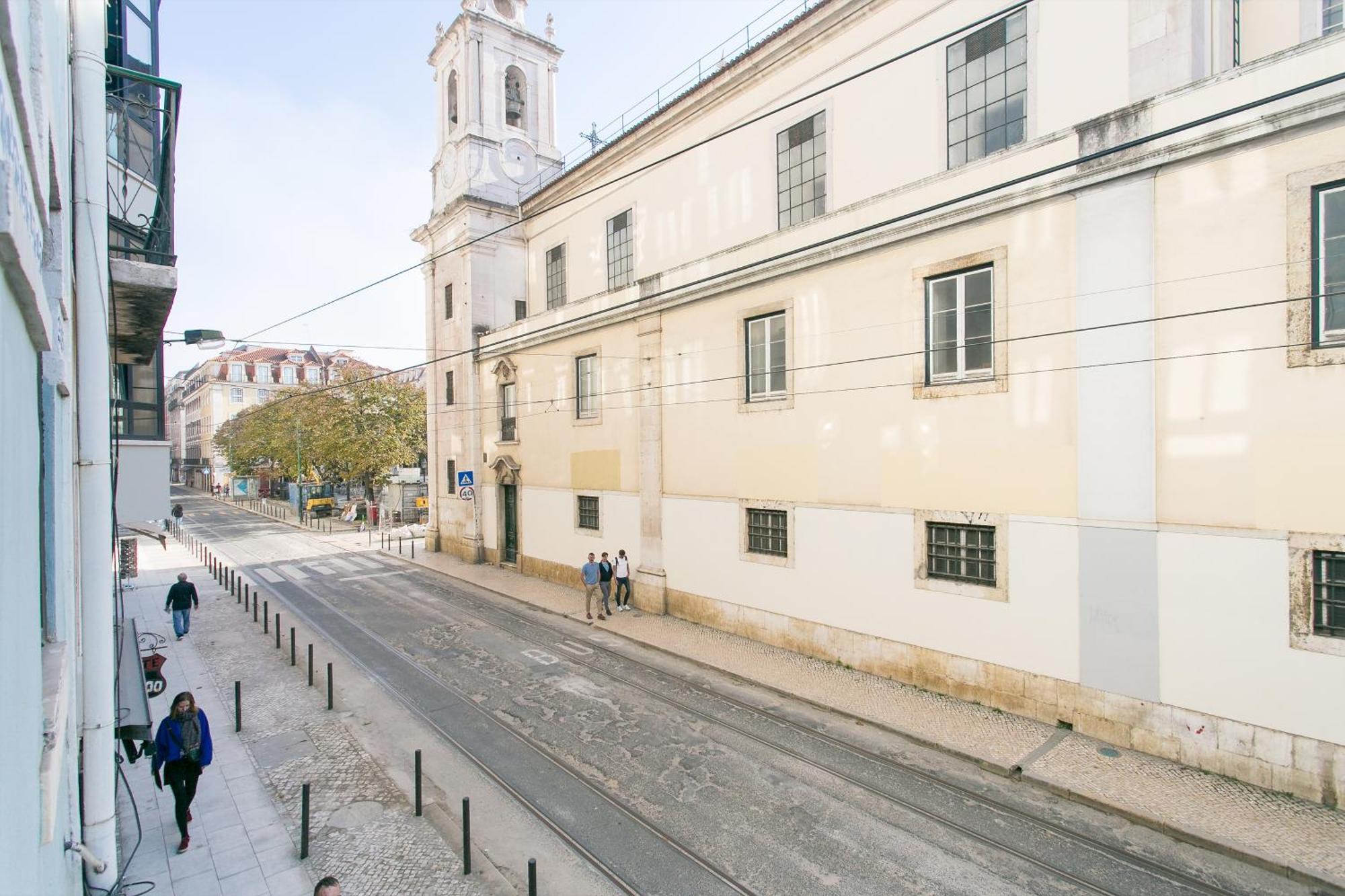 Cozy Apartment In Amazing Location! Lisbon Bagian luar foto